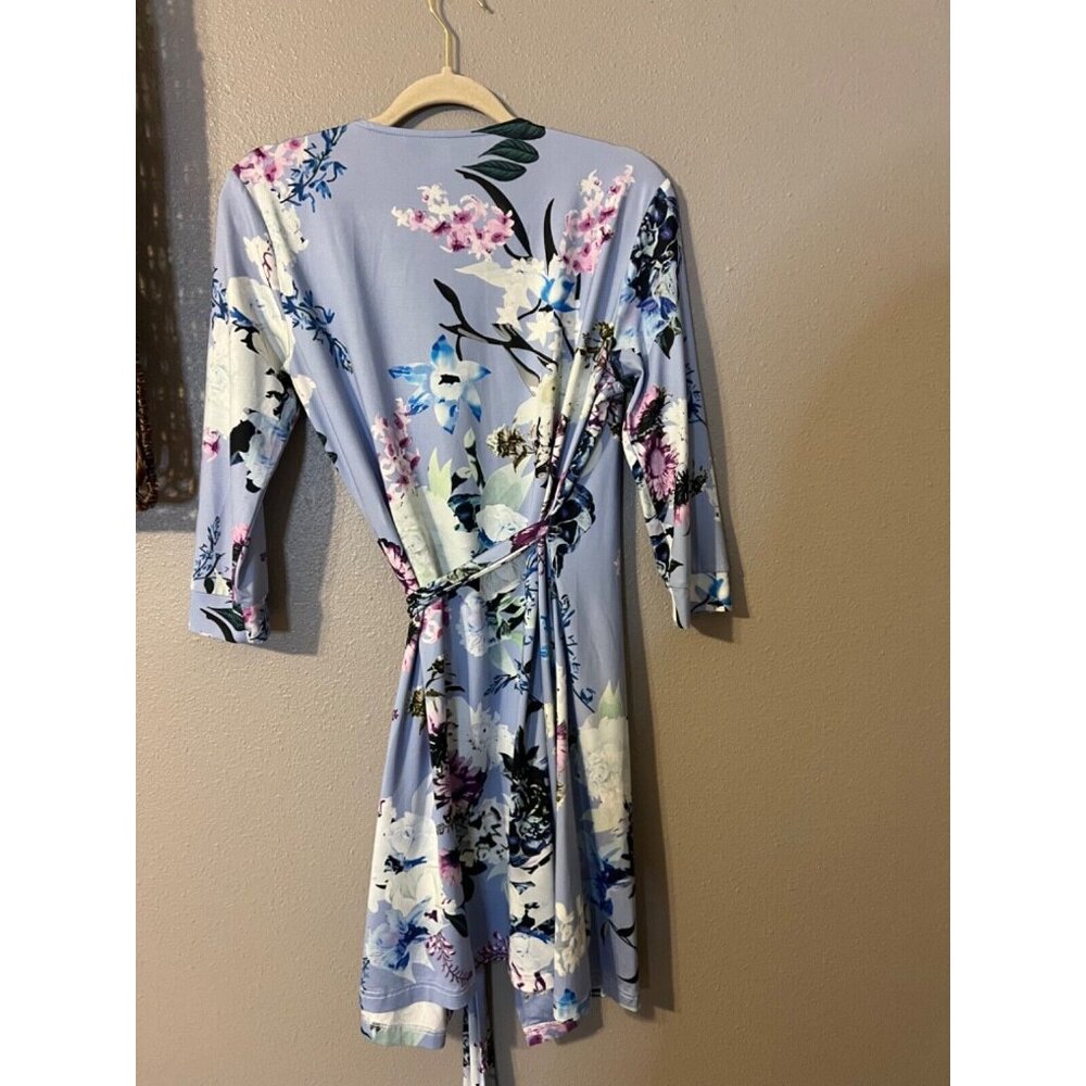 DVF Diane Von Furstenberg Wrap Dress 6 Small Blue Floral SILK Career Church - Picture 9 of 13